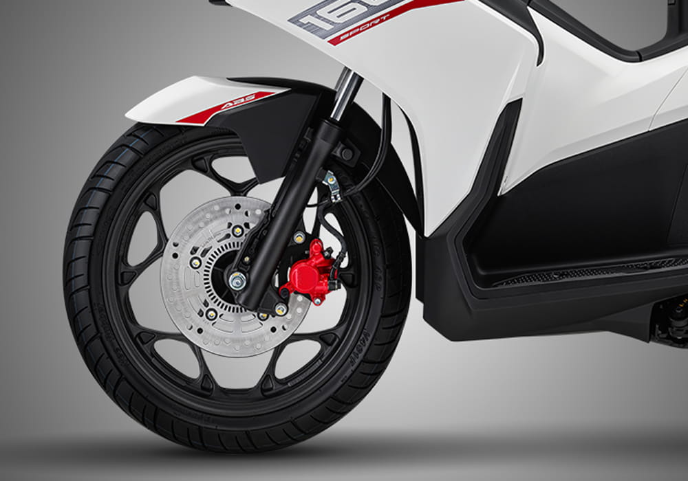 Trang bị hệ thống phanh ABS giúp hạn chế rủi ro khi di chuyển