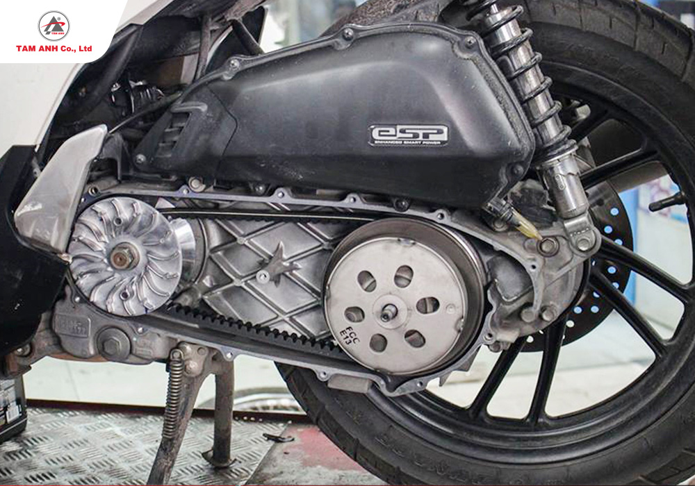 Dây Curoa xe Lead là một trong những bộ phận quang trọng trong hệ thống truyền động xe