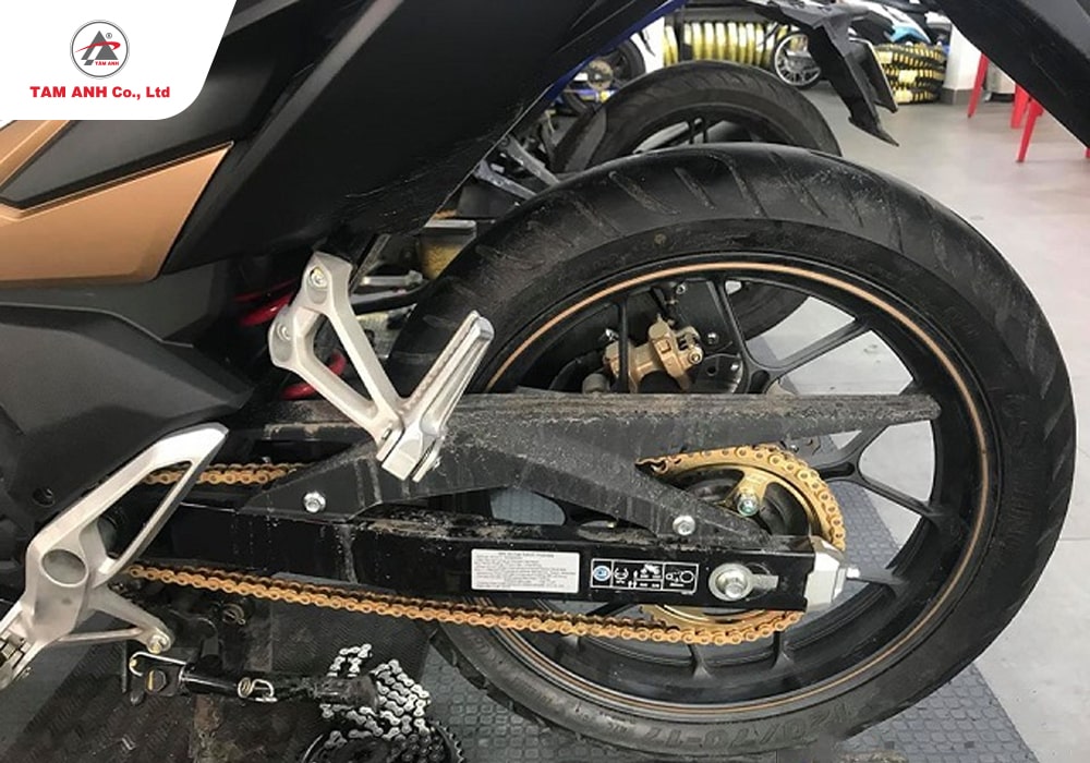 Người dùng nên thay bộ nhông sên dĩa winner sau khoảng 15.000 – 20.000 km