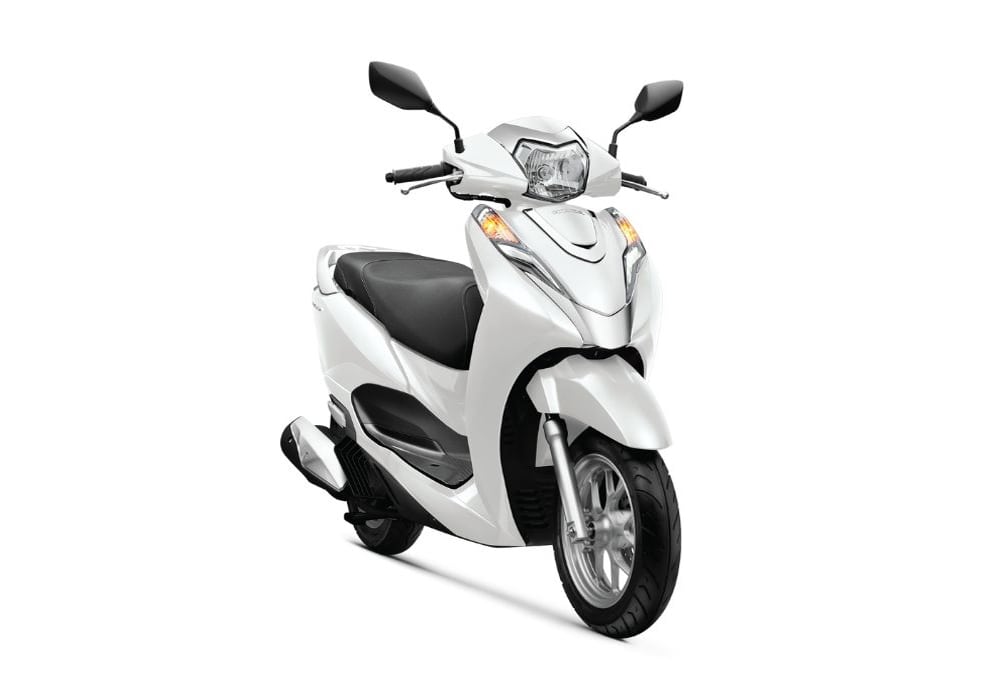 Honda Lead trắng màu tương hợp với người mệnh Thổ