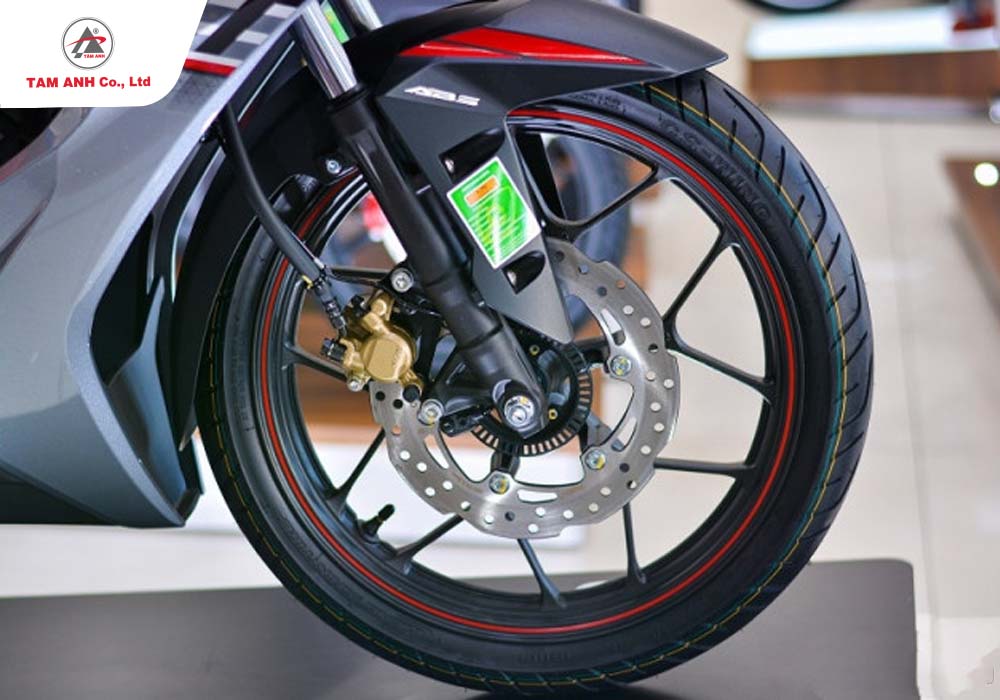 Thời gian hợp lý để thay lốp xe là từ khoảng 18.000 – 25.000 km, tùy điều kiện vận hành